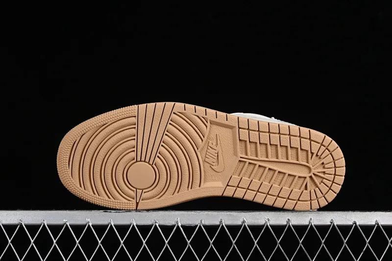 All categories Air Jordan Jordan series basketball shoes Air Jordan 1 Low Travis Scott x Fragment Design x Jordan Air Jordan 1 Low OG SP AJ1 Joe 1LV joint light coffee denim print low-top cultural casual sneakers SJ2068-006
